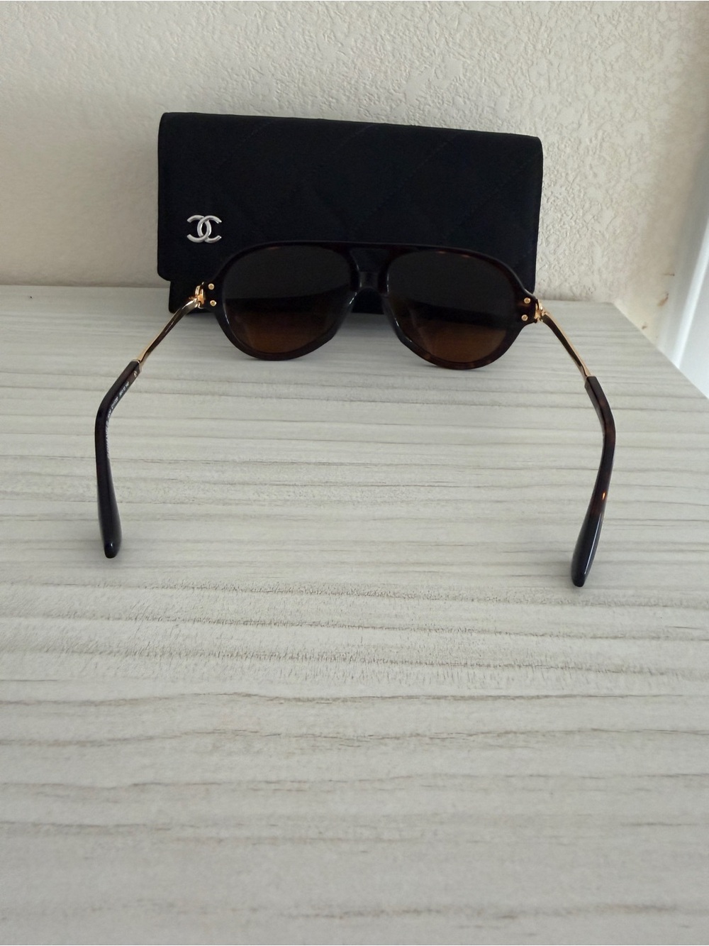 CHANEL Brown Gradient Sunglasses with Gold CC Accents Auth - Picture 4 of 8